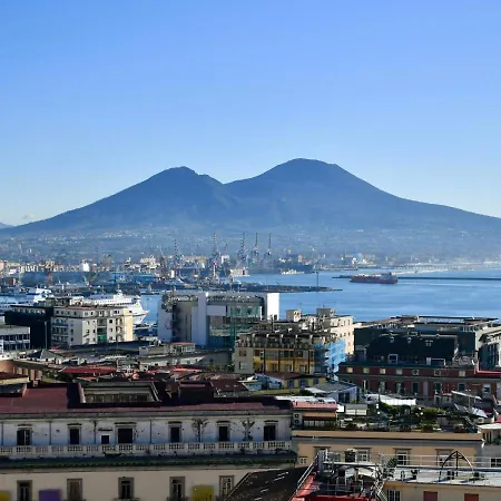 Metro Amedeo - Stanza Privata Con Vasca Idromassaggio Séjour chez l'habitant Naples